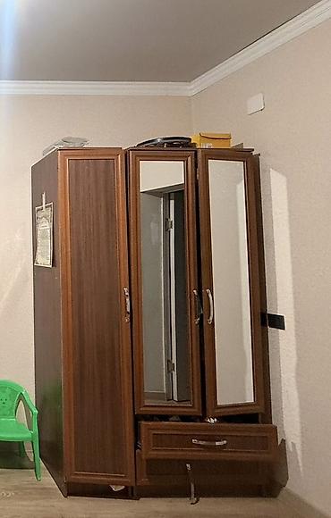 dressing table: Трёхстворчатый шкаф для одежды с зеркалами - Материал: ЛДСП под — 1