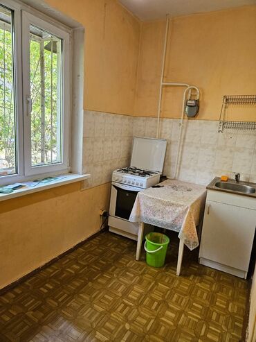 ищу квартиру в токмаке: 1 комната, Собственник, Без подселения, Без мебели