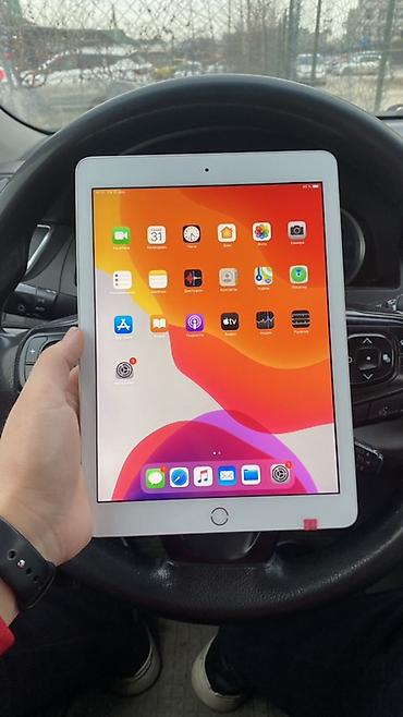 Планшеты: Планшет, Apple, память 128 ГБ, 9" - 10", Wi-Fi, Б/у, Классический цвет - Золотой — 2