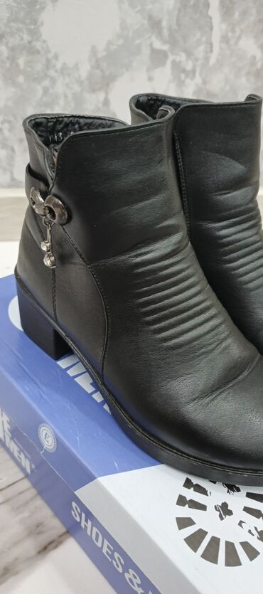 Botinka və botilyonlar: Burberry, Ölçü: 38, rəng - Qara, İşlənmiş — 8