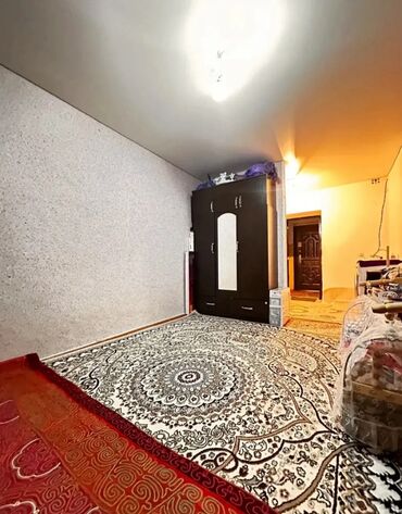 рабочий квартира: 1 бөлмө, 18 кв. м, Жатакана жана мейманкана түрүндө, 2 кабат, Косметикалык ремонт
