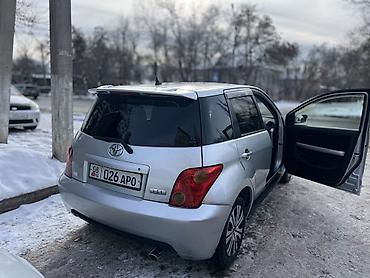 Toyota: Toyota ist: 2002 г., 1.5 л, Автомат, Бензин — 4