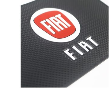 Tuning oprema: Neklizajuća podloga FIAT FIAT gumena neklizajuća podloga. Dimenzije — 3