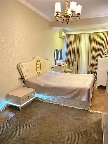 kiraye menzil: İcarəyə verilir 2 otaqlı yeni tikili 65 m², 8-ci mikrorayon q. 700 — 1