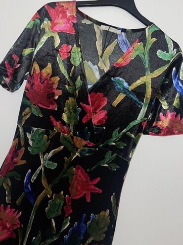 plis haljine: Zara S (EU 36), bоја - Crna, Kratkih rukava