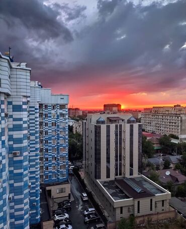 продоется 2 комнатная квартира: 2 бөлмө, 63 кв. м, Элитка, 2 кабат