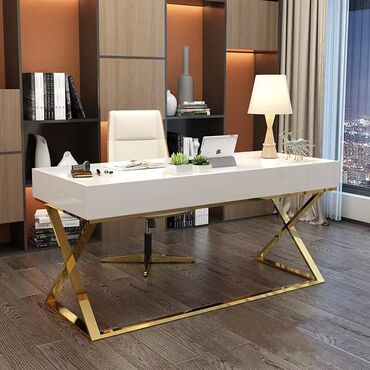 lak pol: Müdir üçün, Dördbucaq masa