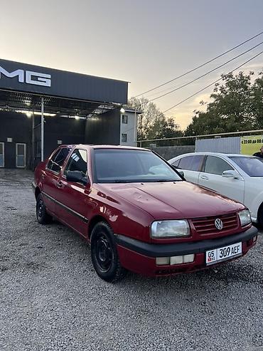 Volkswagen: Volkswagen Vento: 1994 г., 1.8 л, Механика, Бензин, Седан — 2