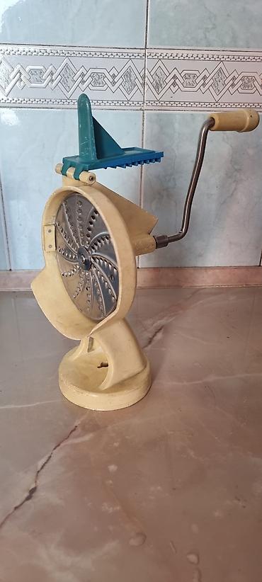 Другая мебель: Мебель бу в отличном состоянии. цена договорная. стол табуретки — 24