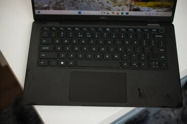 Dell: Intel Core i7, 16 GB OZU, 14 " — 5