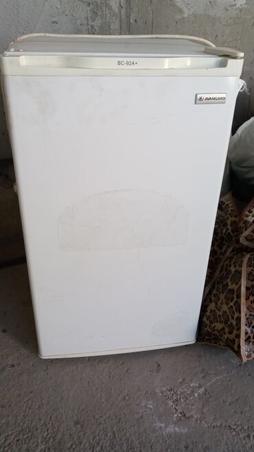 бытовой техника в рассрочку: Продаю маленький холодильник 3000 сом отлично работает
