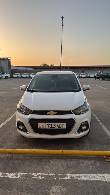 Chevrolet: Chevrolet Spark: 2017 г., 1 л, Автомат, Бензин, Хэтчбэк