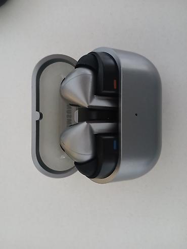 orijinal ses mp3: Samsung simsiz qulaqlıq - Model: Samsung TWS tipli qulaqlıq (şarj — 2
