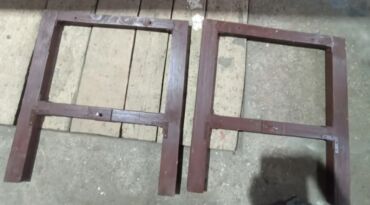 Stolovi: Sto i klupe za slave,veselja i slično,sto drveni-rasklopiv, debljina — 7