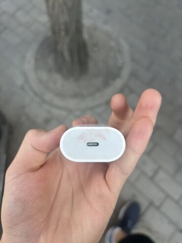 сколько стоит оригинальная зарядка тайп си: Белый адаптер питания USB-C прямоугольной формы с закругленными