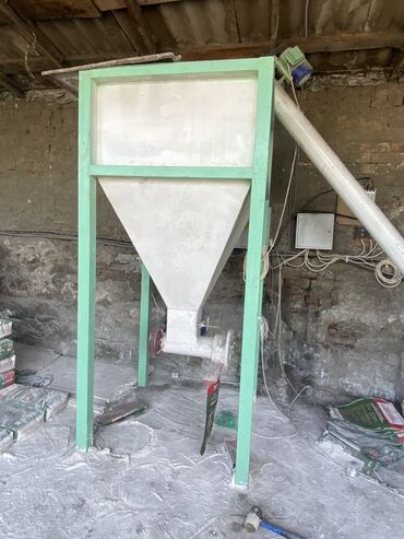 Оборудование для производства сухих строительных смесей: Оборудования для производство сухой смеси : кафель клей, ротбон