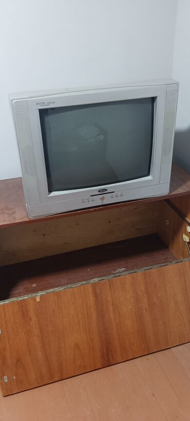 Elit telivizodur en asgi qiymet qoymusam qiymete gore narahat etmeyin