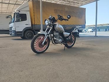Motosikletlər: CH 125. Motosiklet – kruizer tipli, tək silindrli benzin mühərrikli — 2