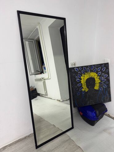 нано аквариум: Продаю зеркало в хорошем состоянии 
рама из дерева 
размер 150/60