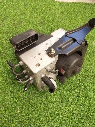 Двигатели, моторы и ГБЦ: Блок abs Toyota Celsior UCF31 4.3 3UZ-FE 2002 (б/у)
