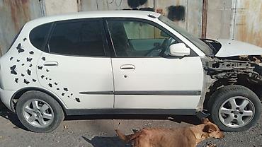 mazda 626 2001: Toyota Duet: 2000 г., Бензин, Хэтчбэк — 3