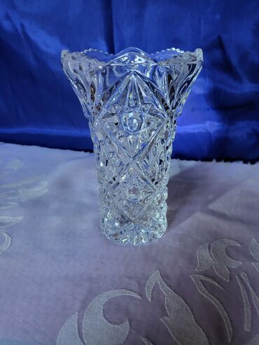Ostali kućni dekor: Kristalna nova vaza 70te. Vaza kristal,led kristal,rucna — 3