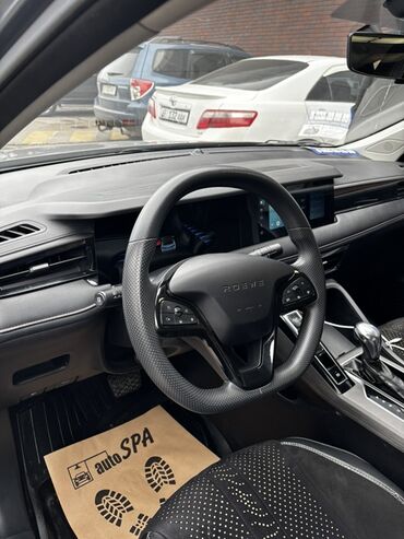 Roewe: Roewe i5: 2023 г., 1.5 л, Автомат, Бензин, Седан — 9