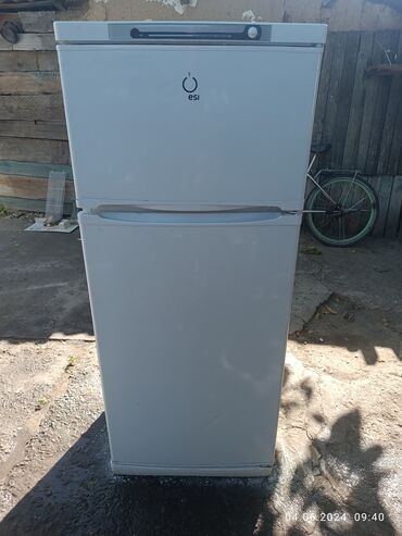 холодильник samsung rl48rrcih: Холодильник Indesit, Б/у, Двухкамерный, De frost (капельный), 56 * 150 * 55