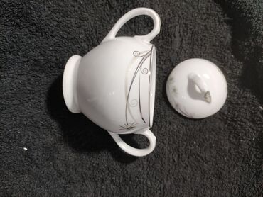 Наборы посуды: Продаю новый столово-чайный сервиз на 6 персон. Произведен в Иране на — 12