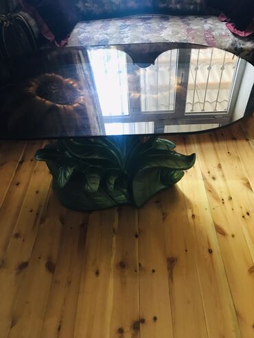 Masalar: Jurnal masası, İşlənmiş, Açılmayan, Şüşə, Oval masa — 11