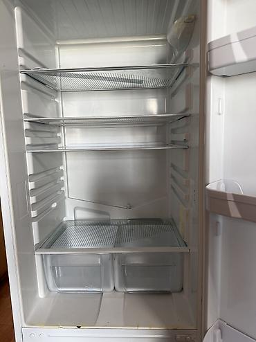 samsung 26: Холодильник Indesit, Б/у, Двухкамерный, 60 * 185 * 56 — 2