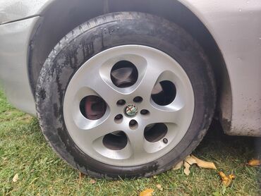 Alfa Romeo: Alfa Romeo 147: 1.6 l | 2007 г. 272256 km Hečbek — 16