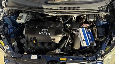 Продажа авто: Toyota Ist: 2003 г., 1.5 л, Автомат, Бензин, Хэтчбэк — 2