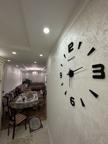 Часы для дома: Самое время украсить интерьер яркими часами и добавить блеска в