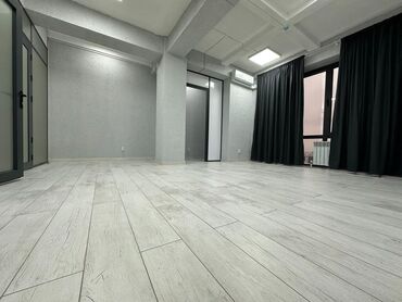 Долгосрочная аренда квартир: Сдаю Офис, 50 м², В бизнес центре, 1 линия