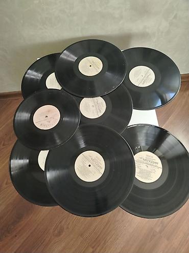 pro 2: Məhsul: Intex markalı 2 ədəd döşəmə tipli akustik kolonka və vinil — 2
