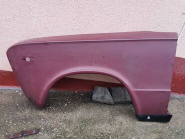 Auto delovi: Prednje levo krilo Lada 2103,2106. Polovno, ocuvano, iseceno sa — 1