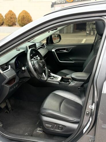 Toyota: Toyota RAV4: 2020 г., 2.5 л, Вариатор, Гибрид, Кроссовер — 20