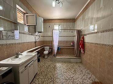 Продажа коттеджей и домов: 5 и более комнат, 180 м², 6 соток, Бишкек, Агентство недвижимости — 6