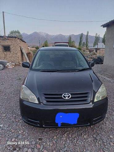 Toyota: Toyota Ipsum: 2001 г., 2.4 л, Автомат, Газ, Минивэн