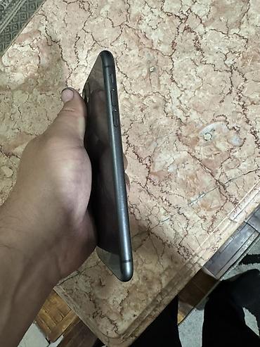 Apple iPhone: IPhone 11, 64 ГБ, Черный, 66 % — 8