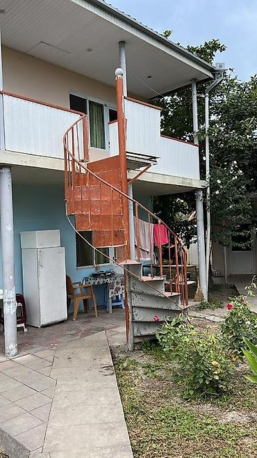 Bağ evlərinin kirayəsi: Katedj nabranda — 2