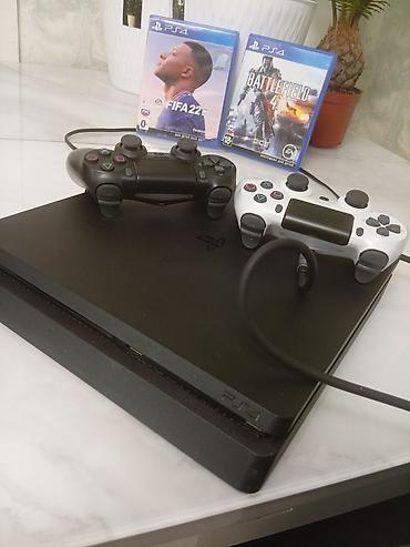 Видеоигры и приставки: Продаю PlayStation 4 в хорошем состоянии — полностью готова к игре! В — 2