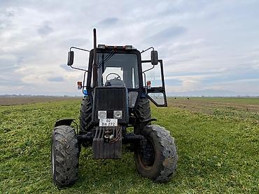Traktorlar: Belarus 892 traktor - Marka/model: Belarus 892 (ön kapotda qeyd — 5