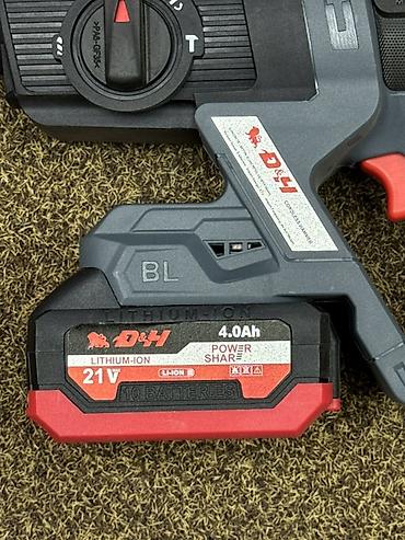 дрель ударна: Аккумуляторный перфоратор D&H HAMMER DRILL - Питание — 3