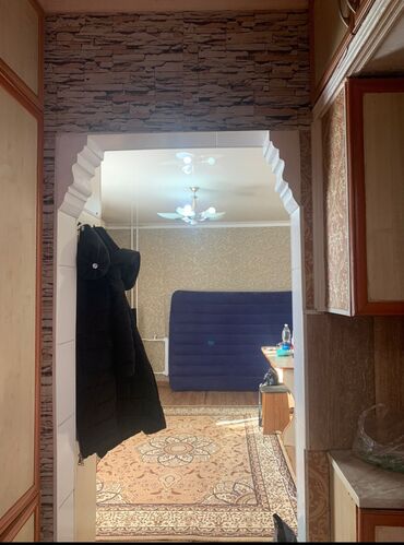 дом комсомольское: 1 комната, 18 м², Общежитие и гостиничного типа, 2 этаж, Старый ремонт