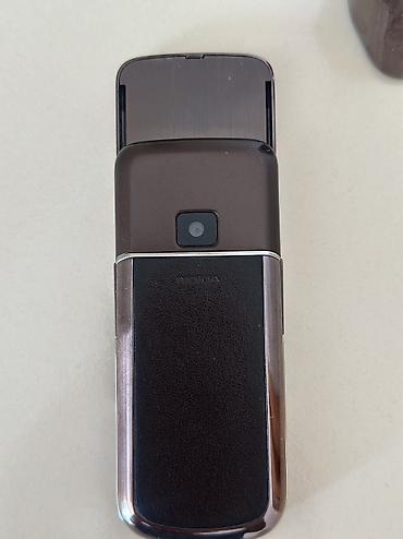 Nokia: Nokia 8 — 8