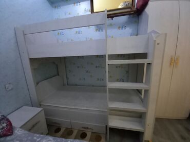 Uşaq çarpayıları: İki mərtəbəli yataq,550 manata almışaç,işlənmiyib,450 manata satıram