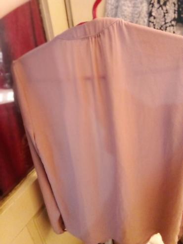 sinsay ženske pantalone: Ženska bluza/košulja marke **Zuiki** u нежној puderasto-roze nijansi — 4
