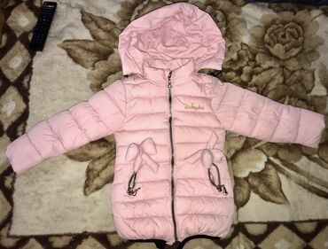 продаю детскую куртку: Продаю куртку весна/осень на 130см